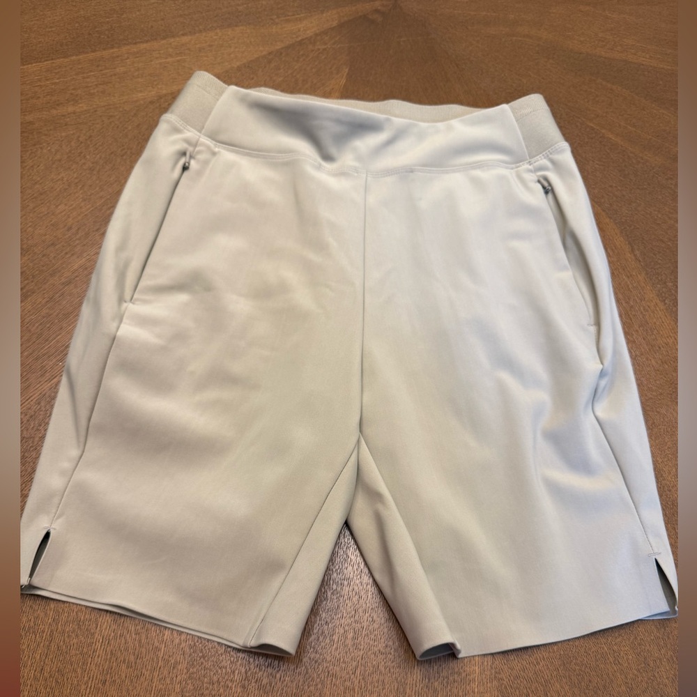 IBKUL NWOT Women's Golf Shorts